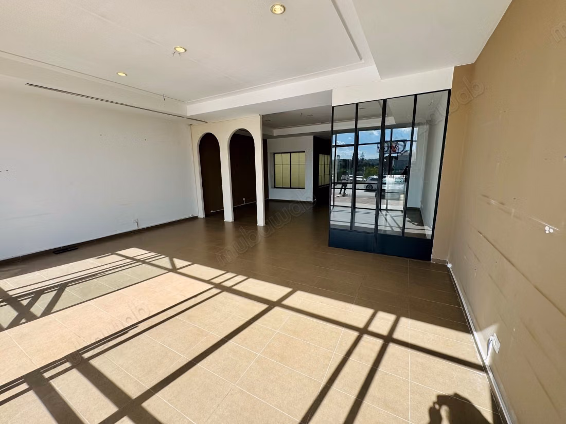 For rent commercial space in La Marsa