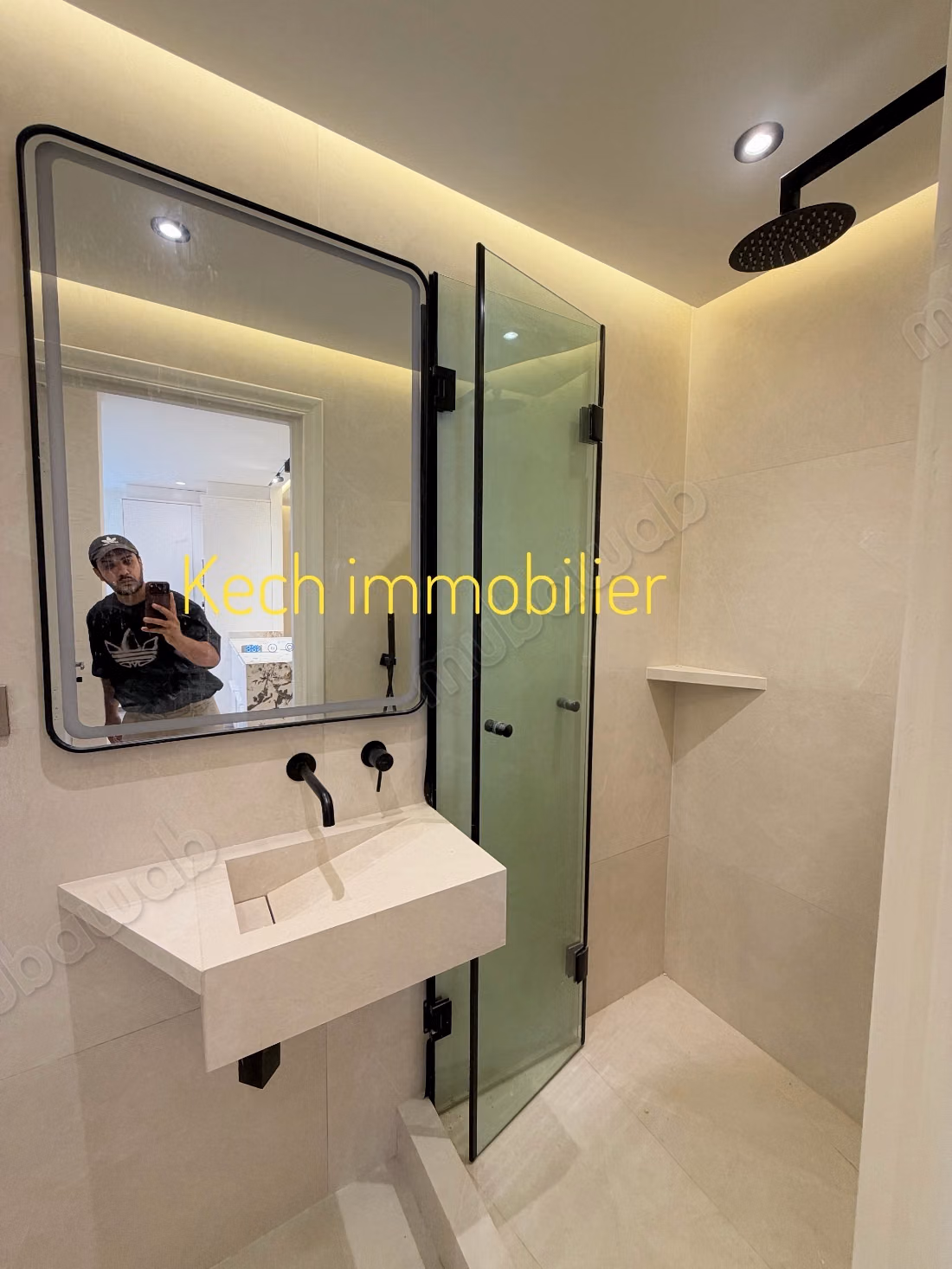 Joli appartement 3 chambres vide Neuf Gueliz