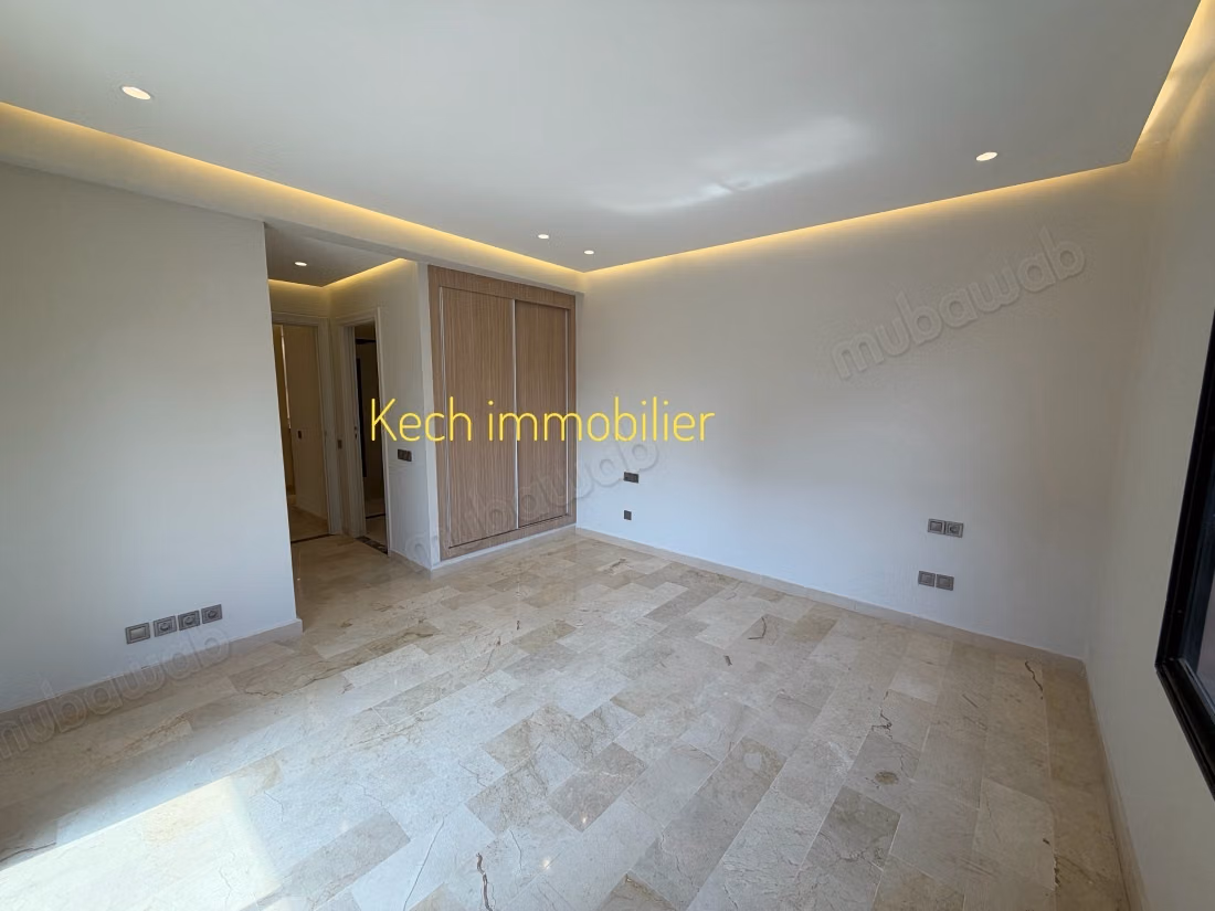 Joli appartement 3 chambres vide Neuf Gueliz