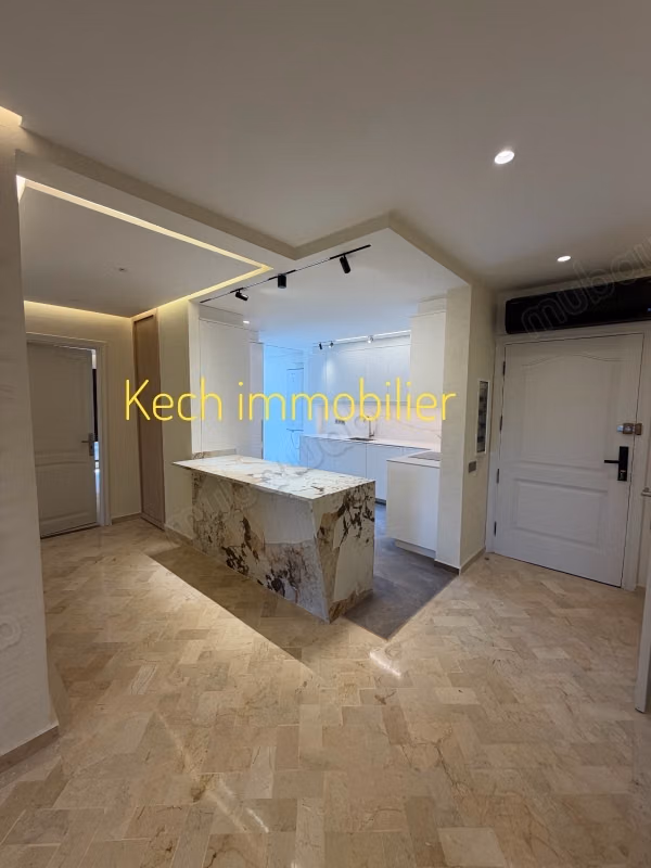 Joli appartement 3 chambres vide Neuf Gueliz