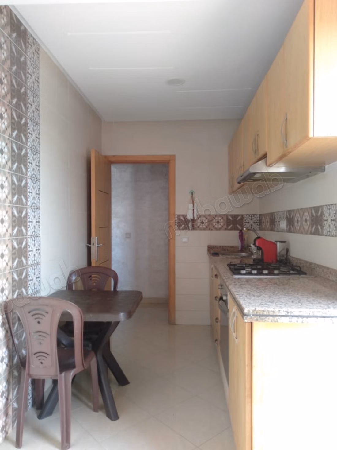 Bel appartement à vendre à Lahraouyine. 
2 chambres. 
Ascenseur et terrasse