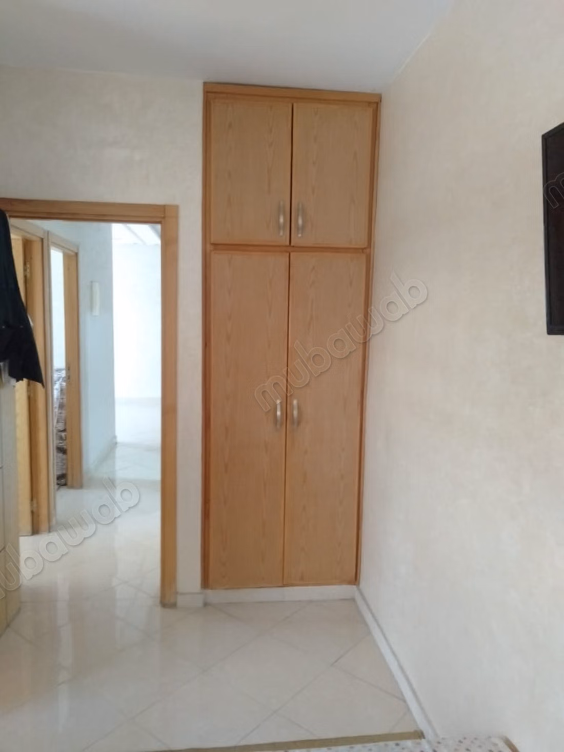 Bel appartement à vendre à Lahraouyine. 
2 chambres. 
Ascenseur et terrasse