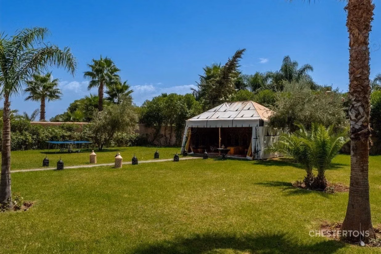 Villa de caractère Face à l'Atlas 
Rte de Ouarzazate 
Marrakech