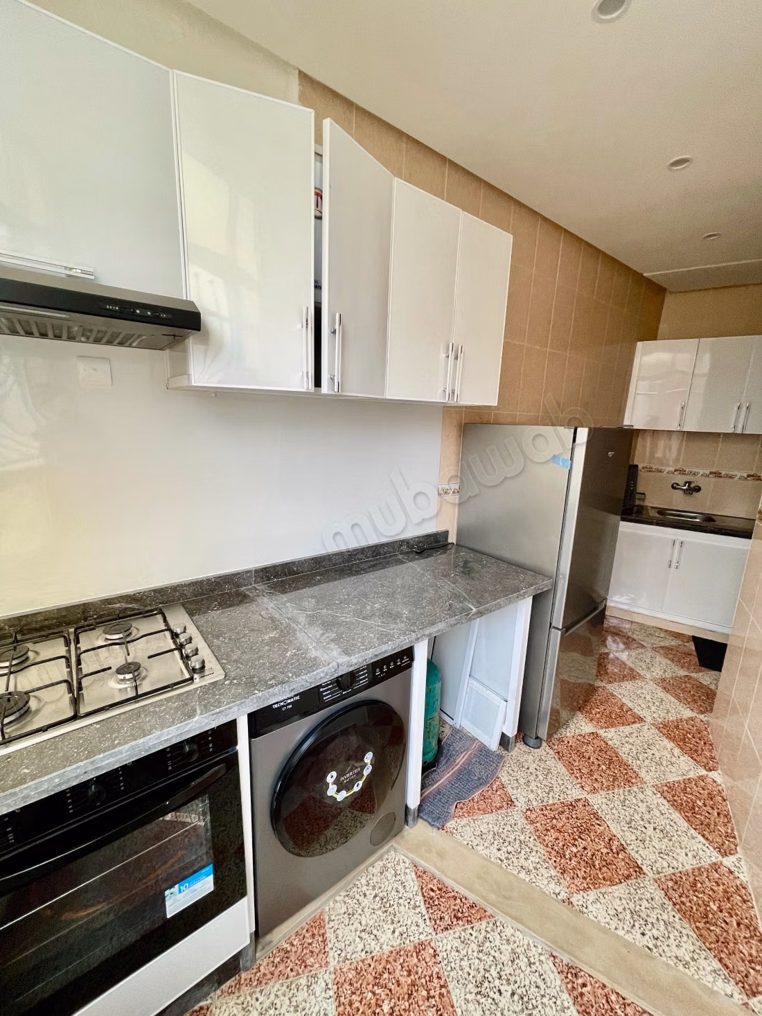 Louez cet appartement à Tanja Balia. 
2 chambres agréables. 
Meublé