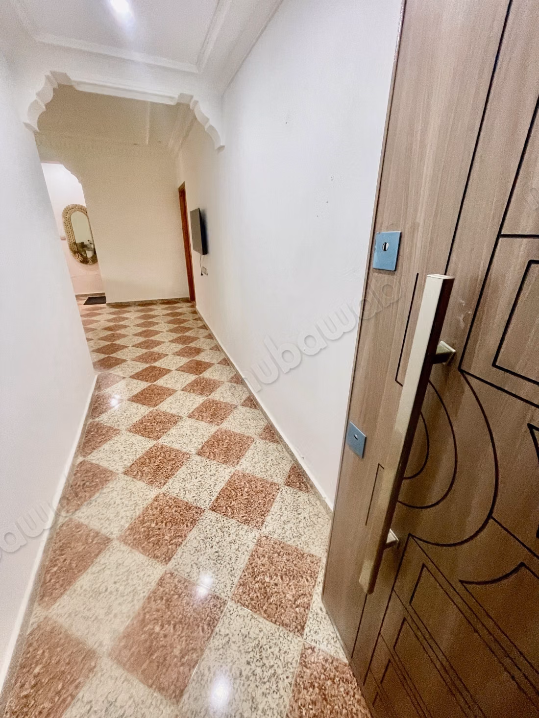 Louez cet appartement à Tanja Balia. 
2 chambres agréables. 
Meublé