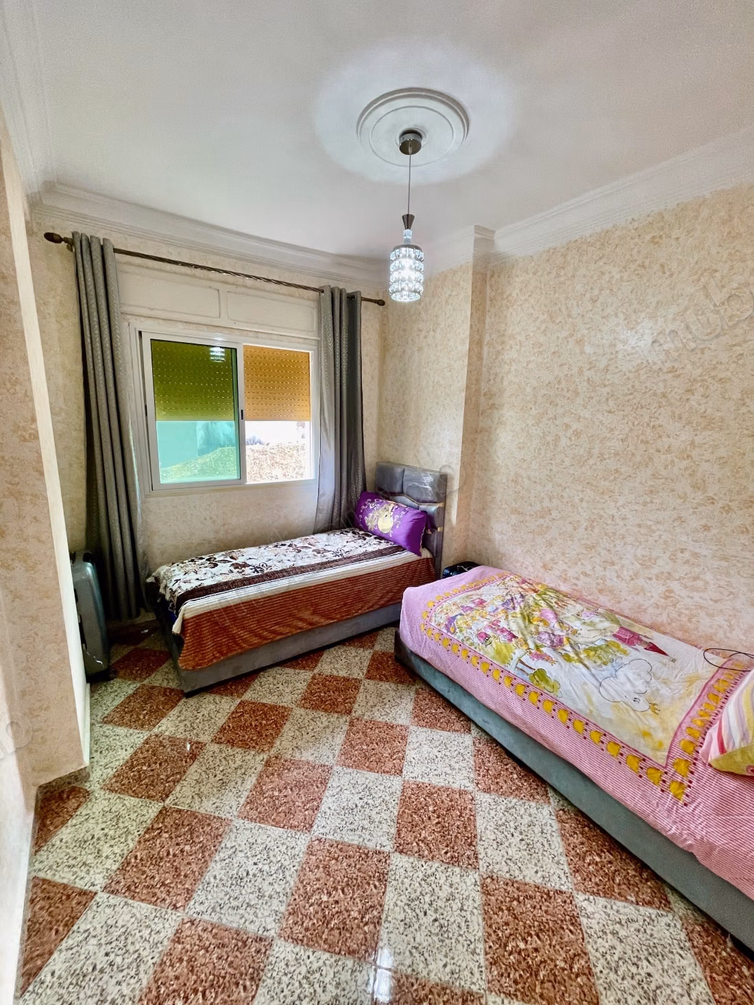 Louez cet appartement à Tanja Balia. 
2 chambres agréables. 
Meublé
