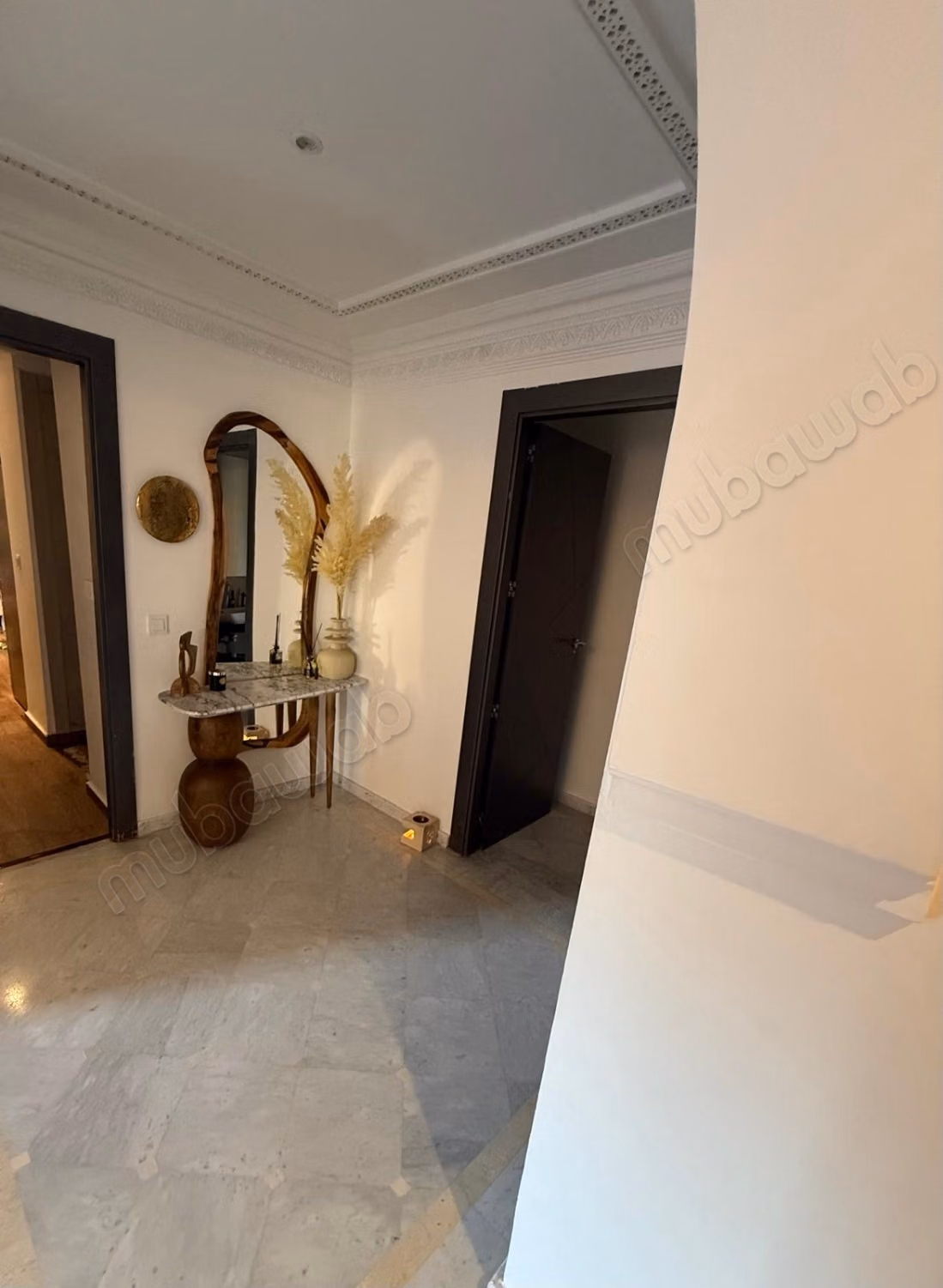 Superbe appartement à vendre à Hivernage. Surface totale 200 m². Piscine et air conditionné
