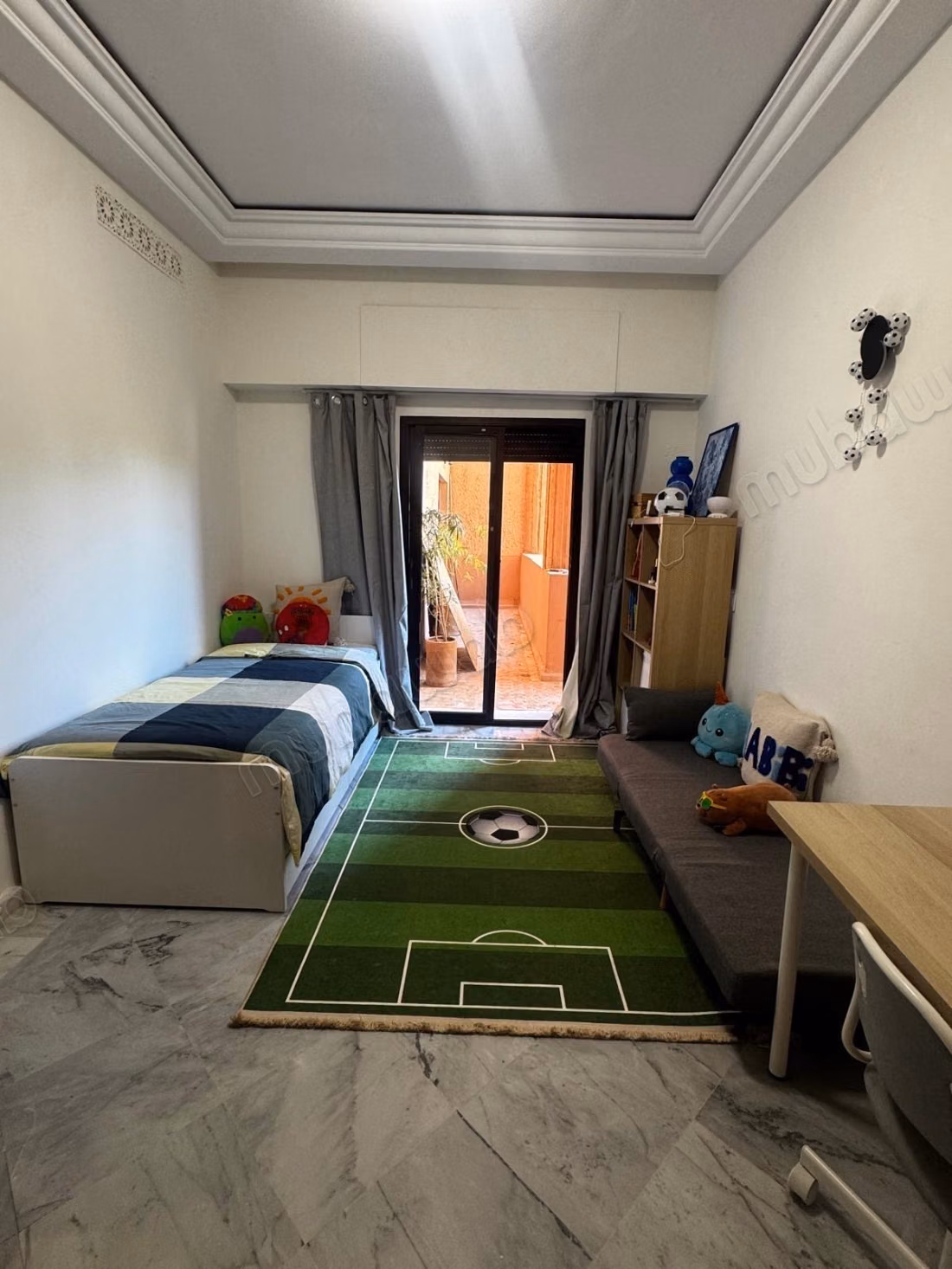 Superbe appartement à vendre à Hivernage. Surface totale 200 m². Piscine et air conditionné