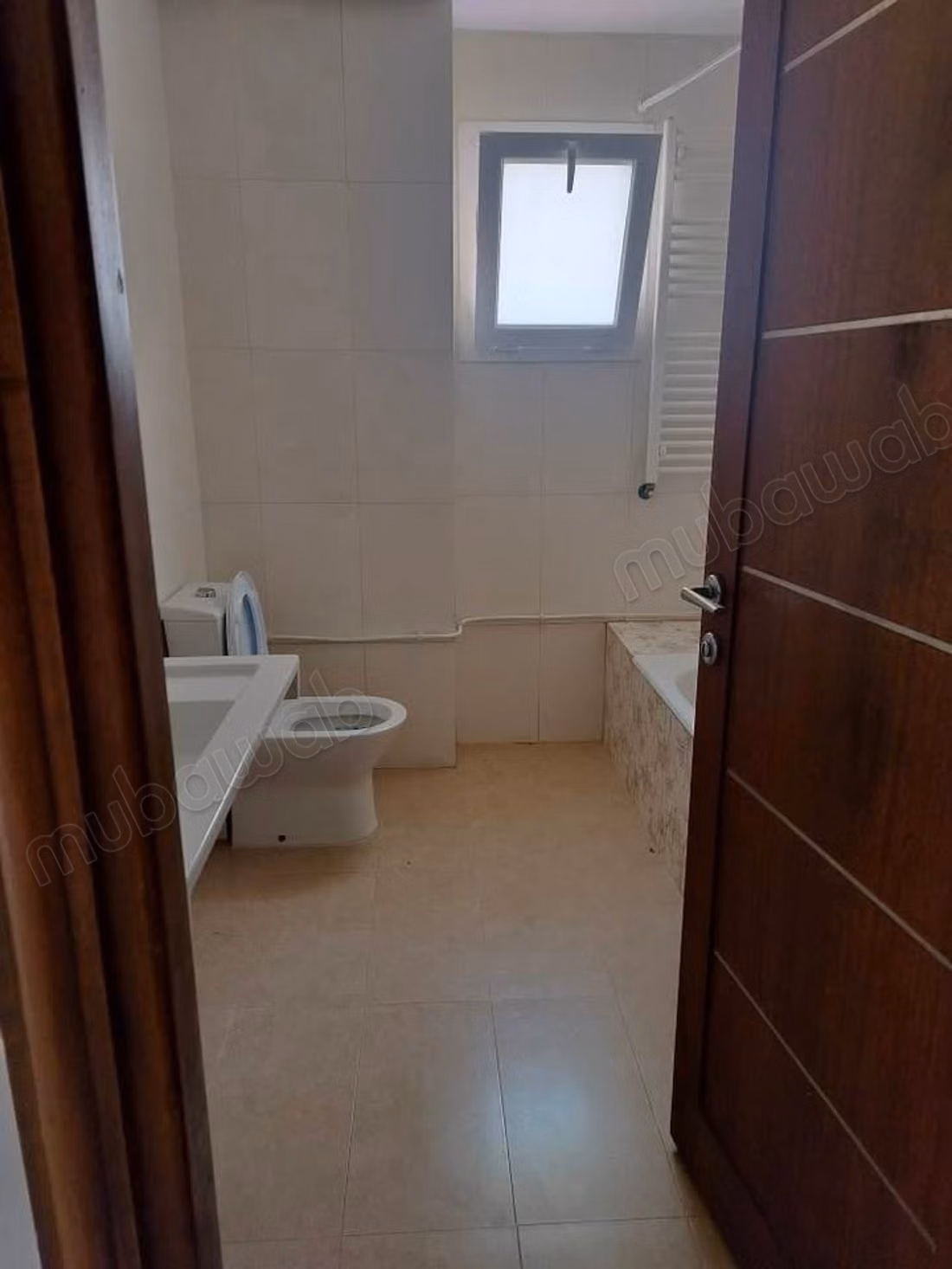 Appartamento in affitto a El Menzah 7. Superficie di 150 m²