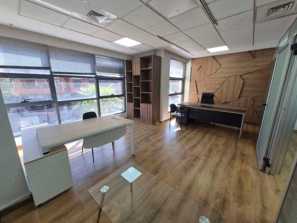 Local commercial à vendre à Guéliz.
Surface de 80 m²