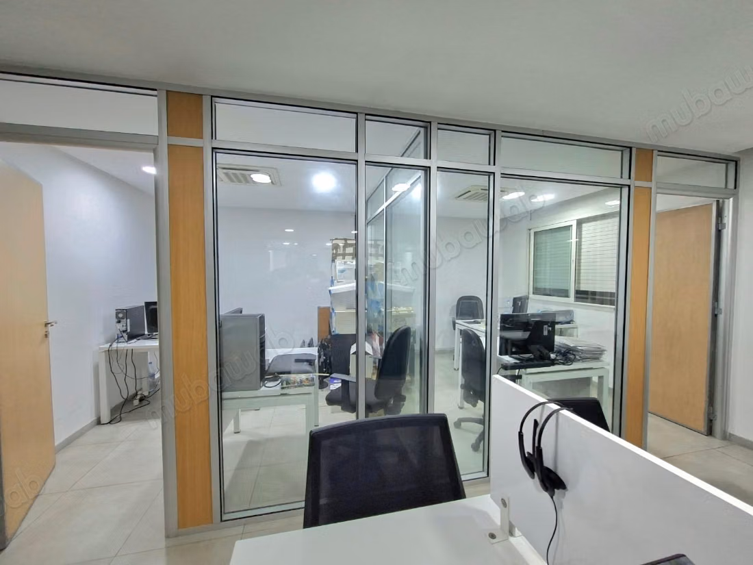 Plateau de bureaux à louer racine