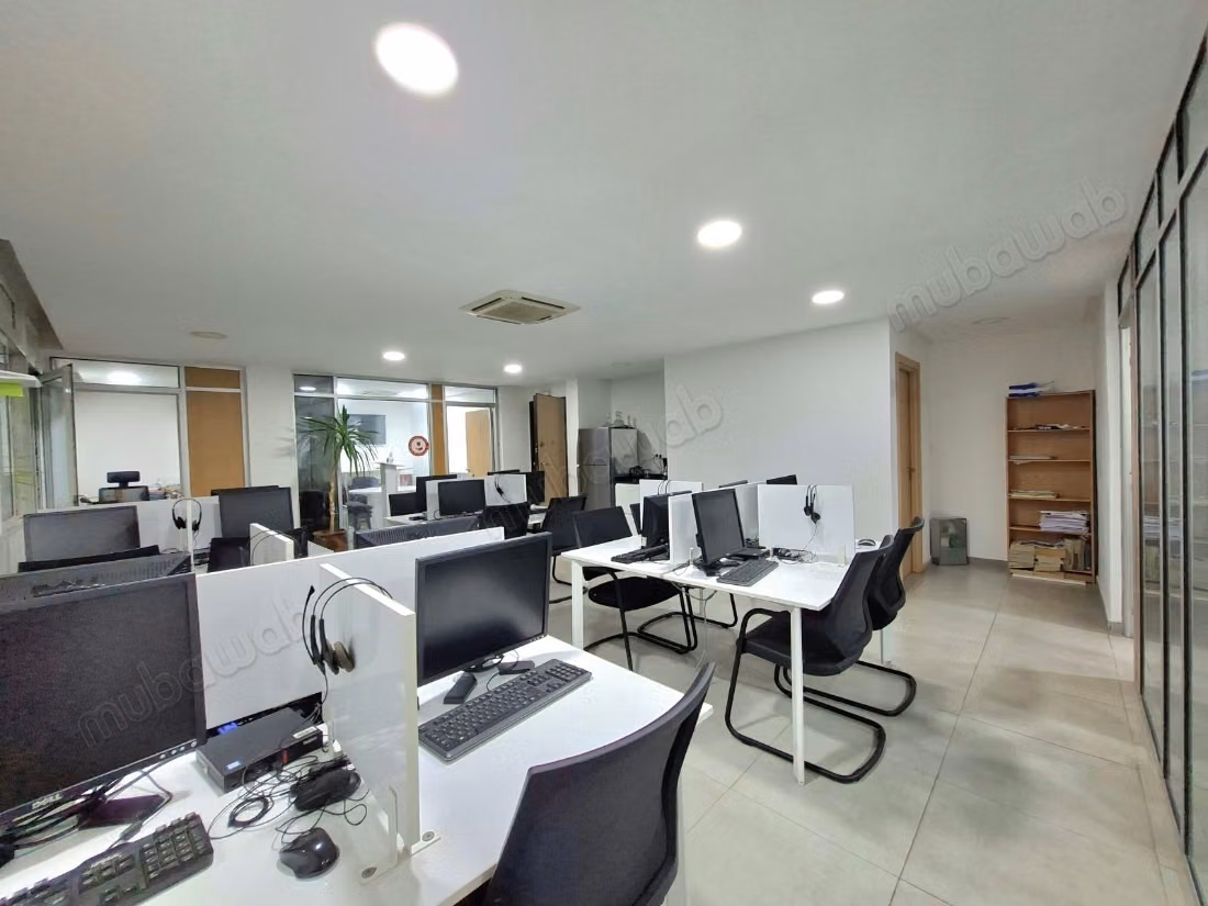 Plateau de bureaux à louer racine