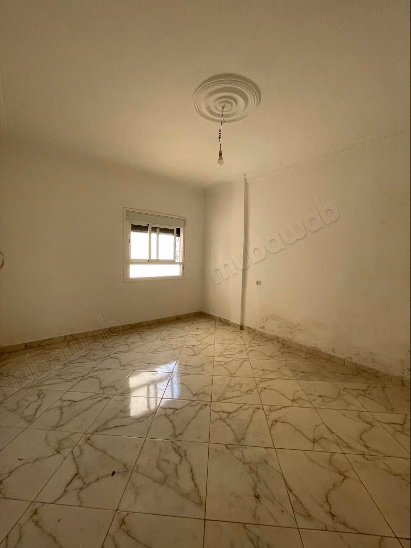 Appartement à louer à Larache. 2 belles chambres. Système de parabole et résidence sécurisée