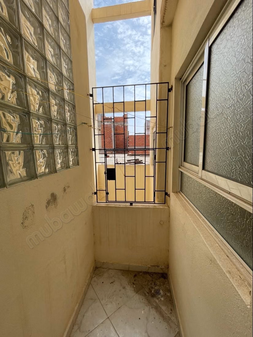 Appartement à louer à Larache. 2 belles chambres. Système de parabole et résidence sécurisée