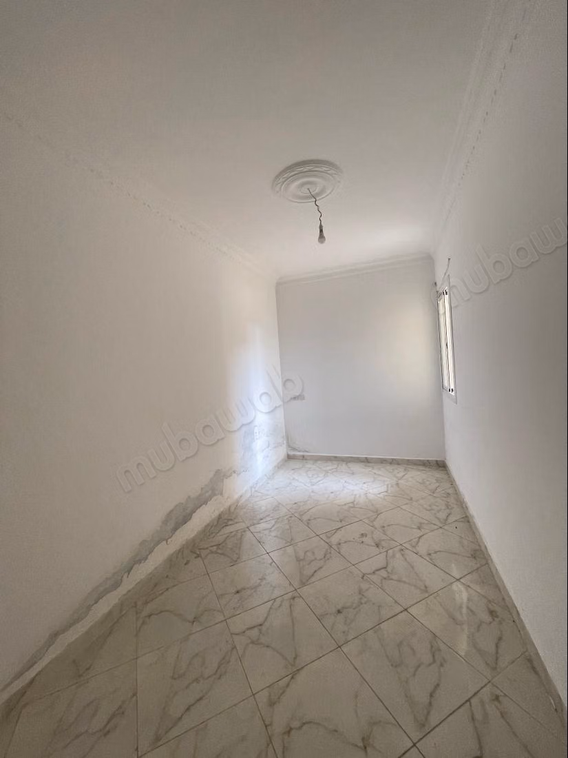 Appartement à louer à Larache. 2 belles chambres. Système de parabole et résidence sécurisée