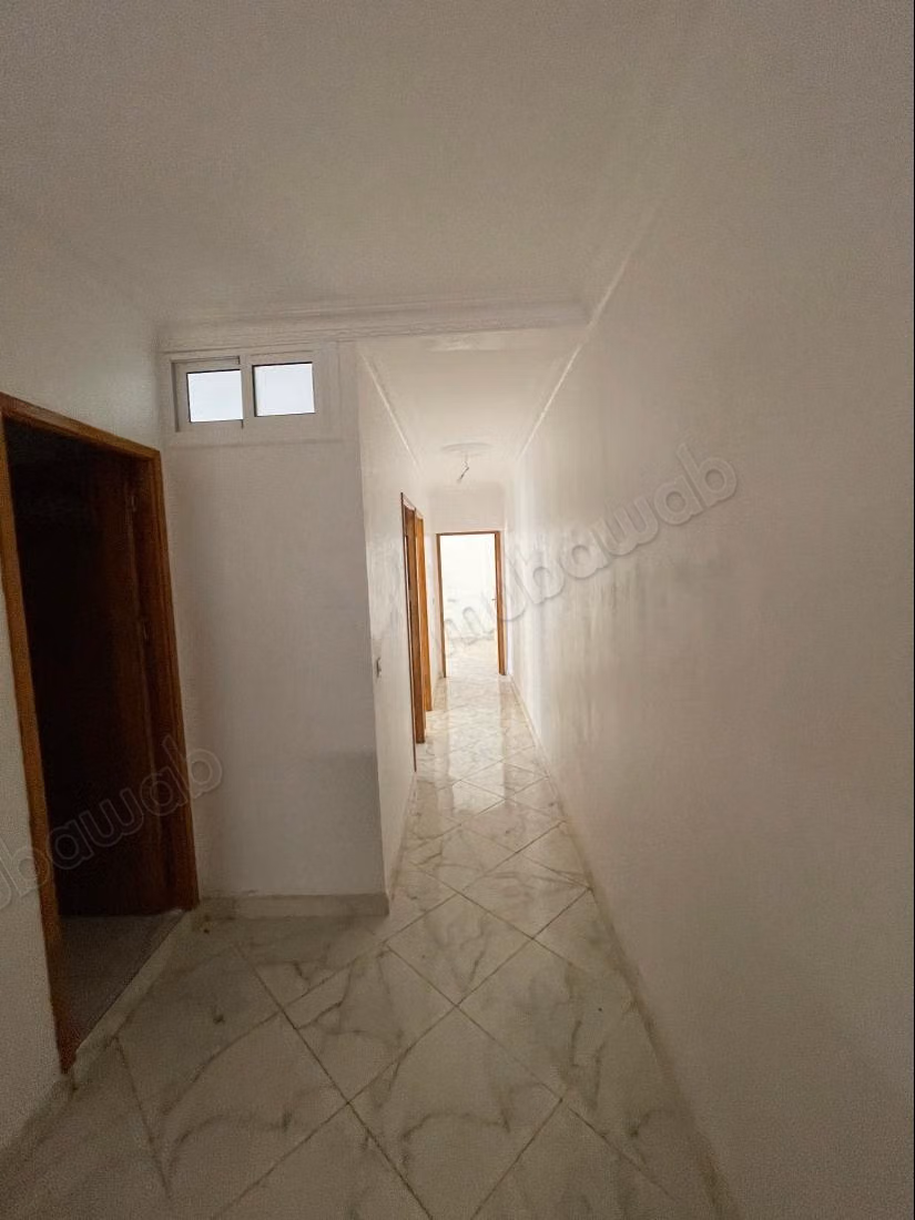 Appartement à louer à Larache. 2 belles chambres. Système de parabole et résidence sécurisée