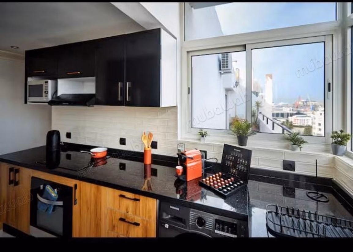 À louer – superbe studio meublé rue d’anjou