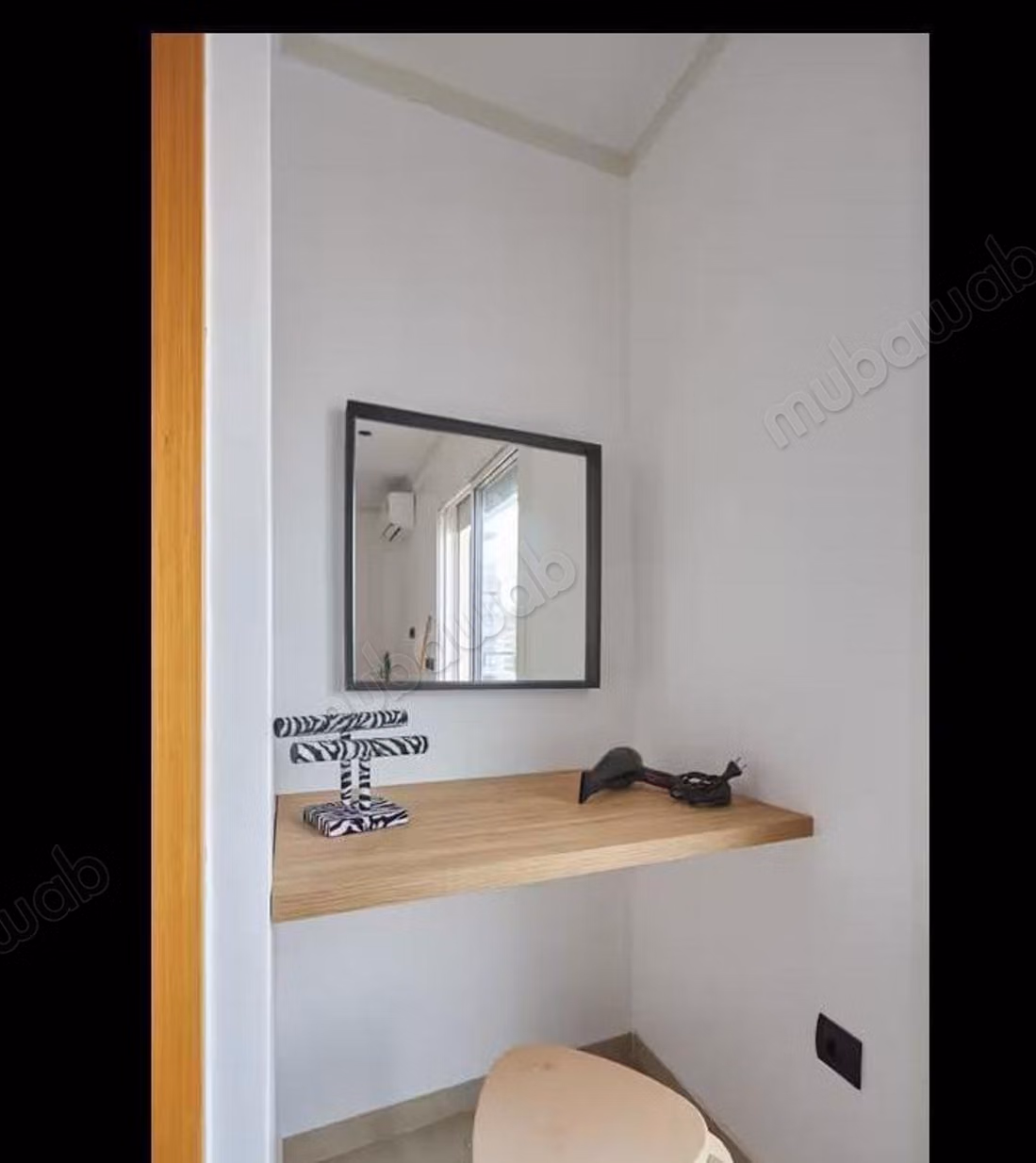 À louer – superbe studio meublé rue d’anjou