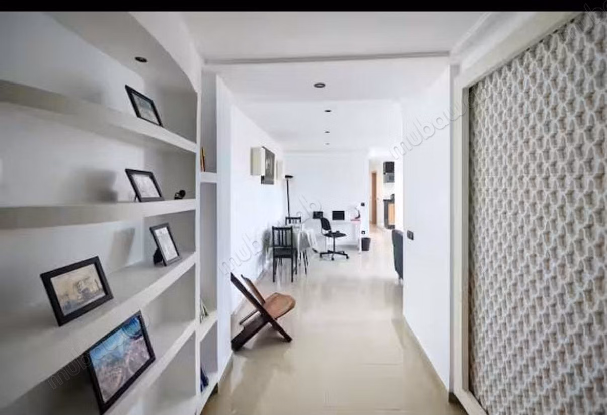 À louer – superbe studio meublé rue d’anjou