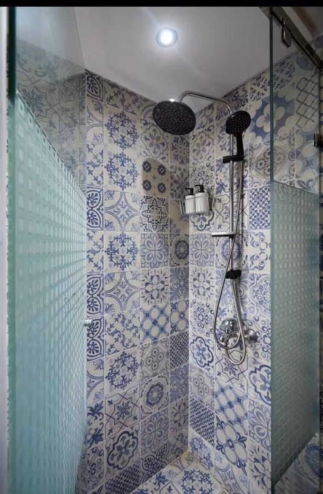 À louer – superbe studio meublé rue d’anjou