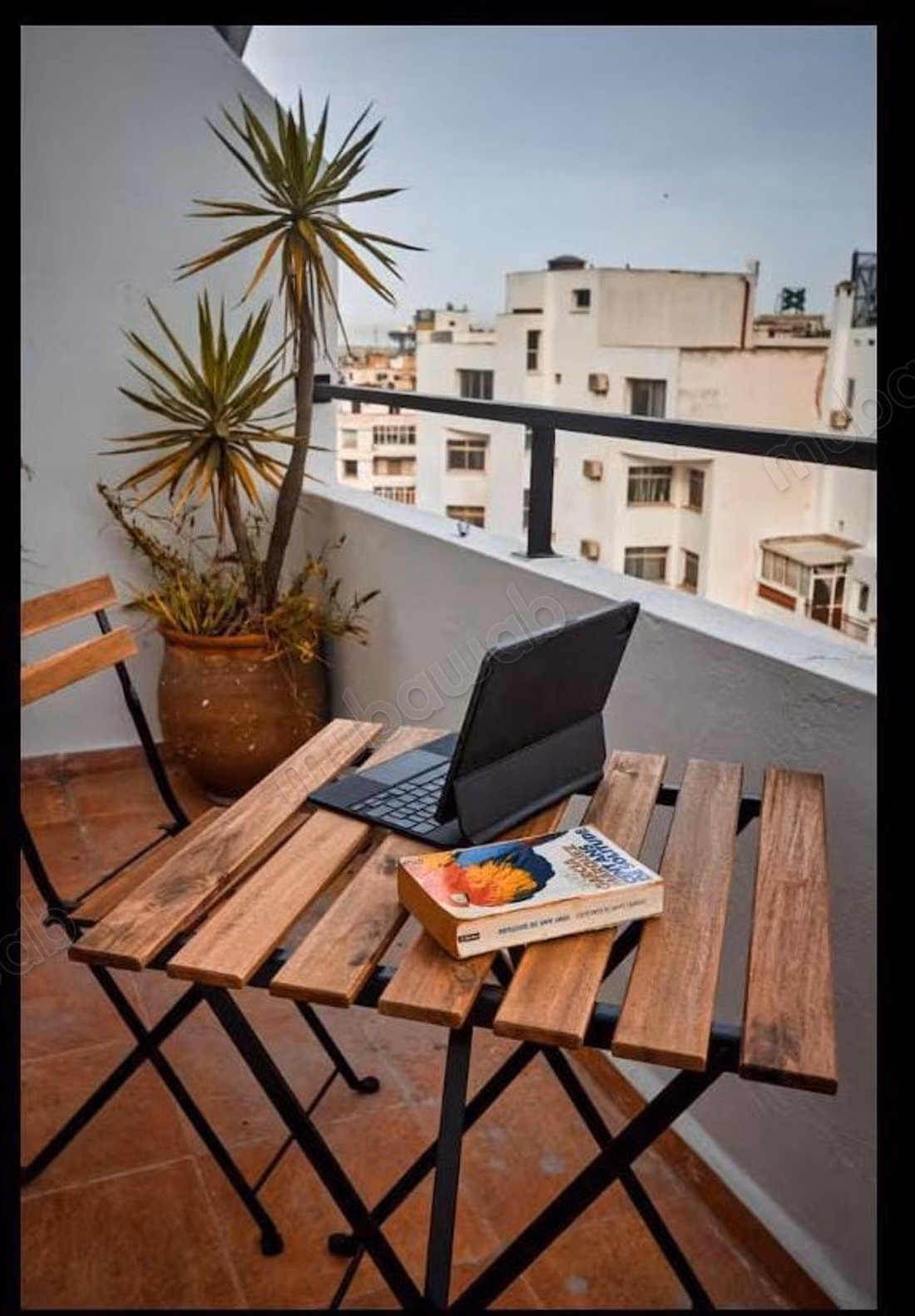 À louer – superbe studio meublé rue d’anjou