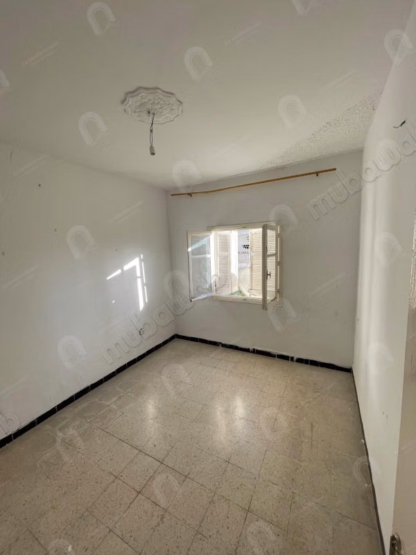 For sale apartment S2 in Khaznadar