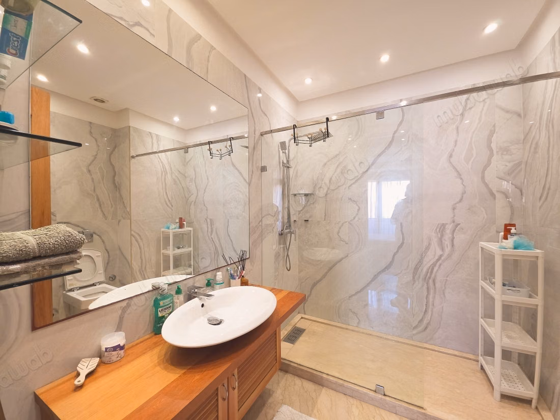 Racine Eleganza e Comfort, 170m 4 stanze