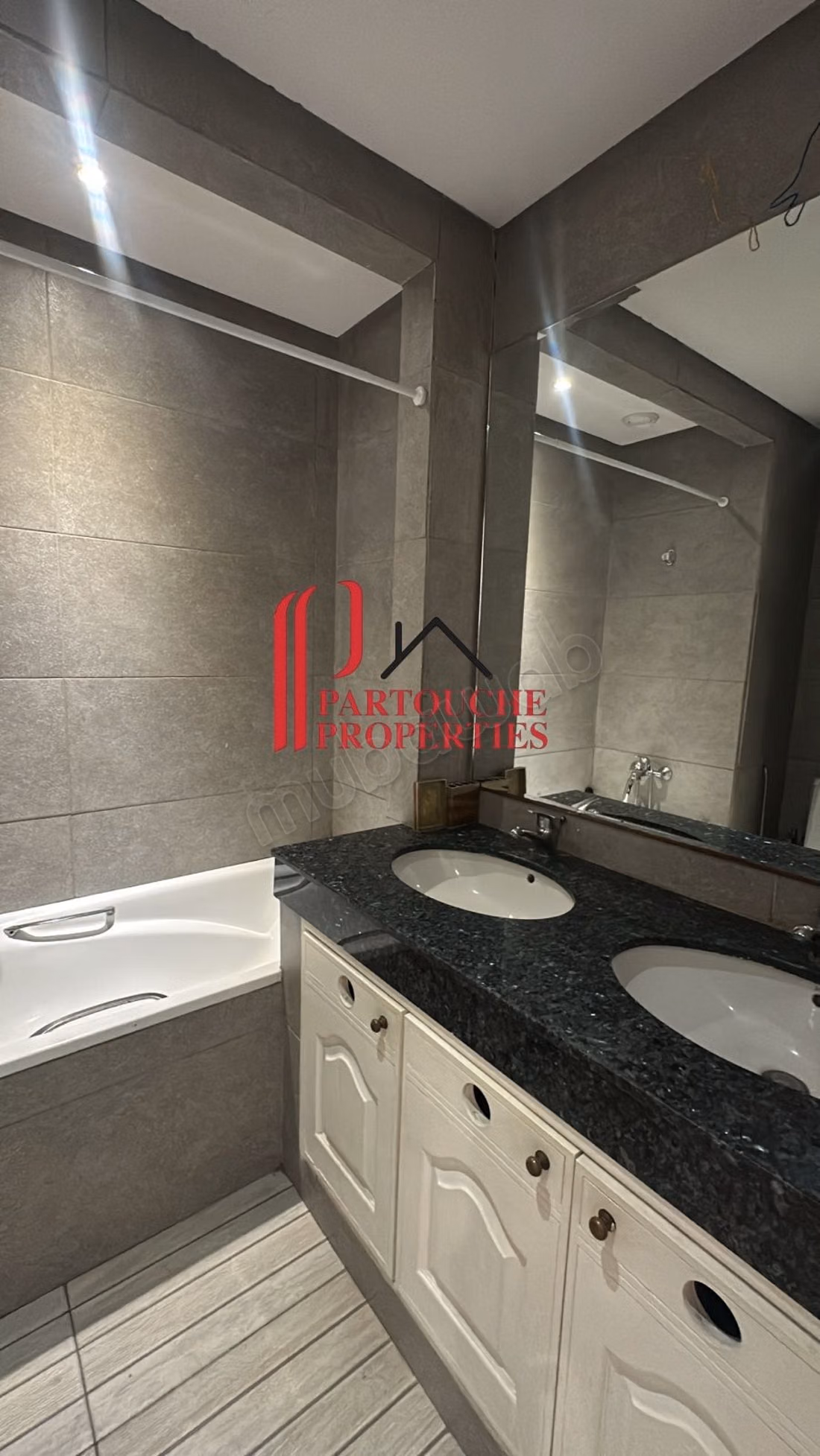 3ch ch perso Racine 279m2 terrasse 2 pl. Garage