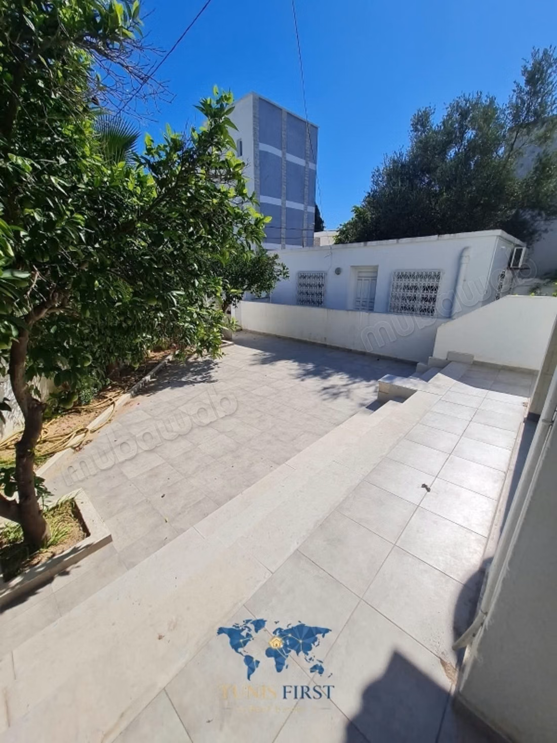In Affitto Piano Terra di Villa per Uso Ufficio a Mutuelle