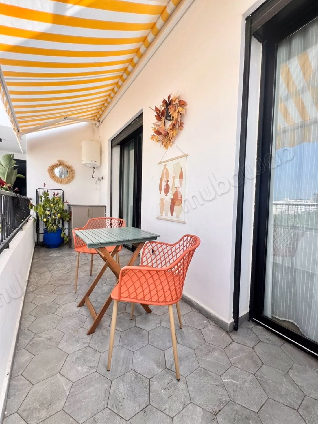 Studio Premium avec belle terrasse