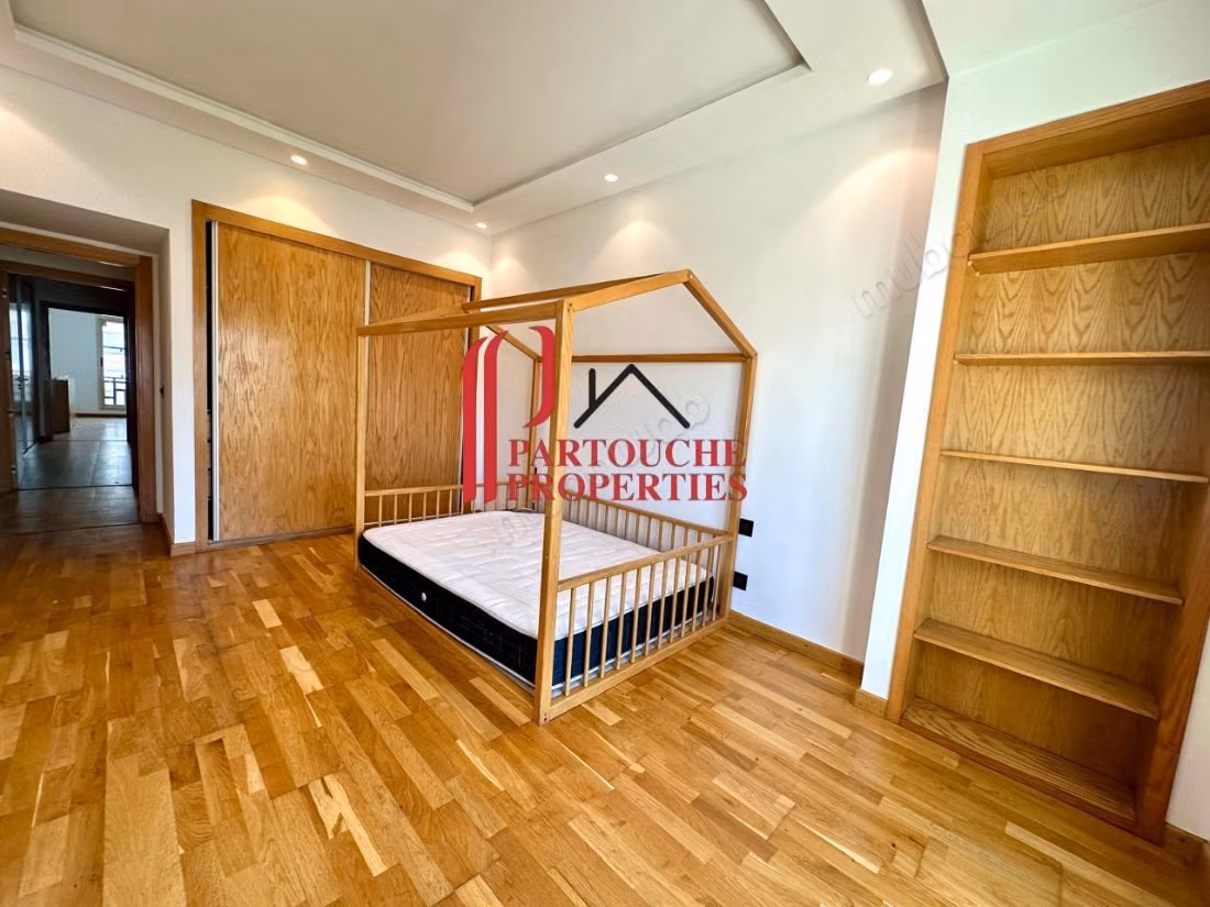 3 camere da letto con stanza personale. Arredato 220m² Gauthier terrazza