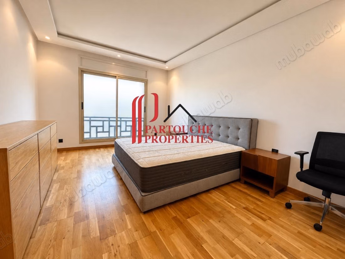 3 camere da letto con stanza personale. Arredato 220m² Gauthier terrazza