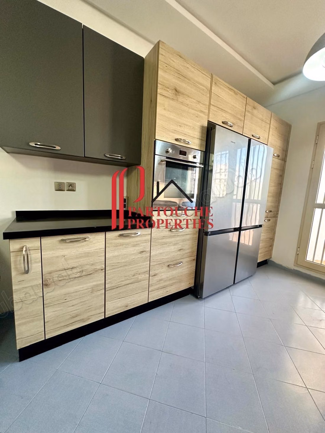 3 camere da letto con stanza personale. Arredato 220m² Gauthier terrazza