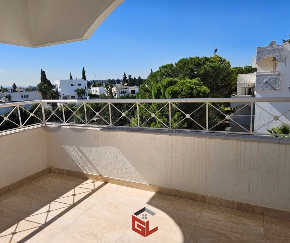 A vendre un appartement en s4 rénové à Menzah 4