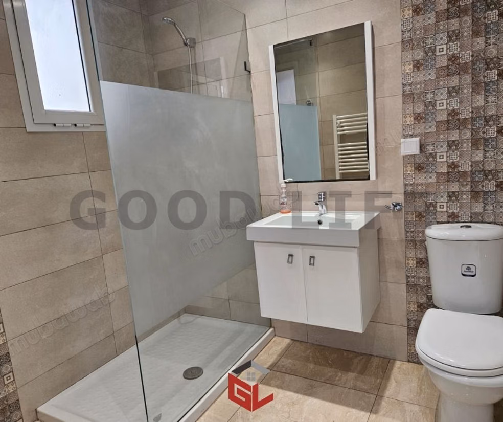 A vendre un appartement en s4 rénové à Menzah 4