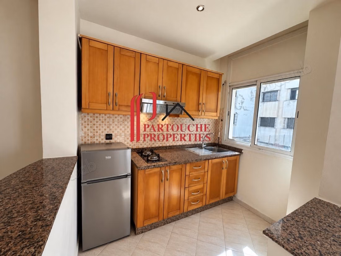 Studio loft VIDE balcon plein sud 3900dhs