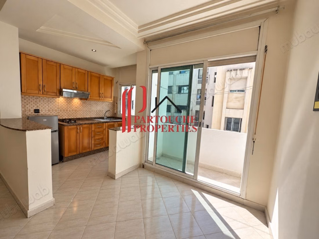 Studio loft VIDE balcon plein sud 3900dhs