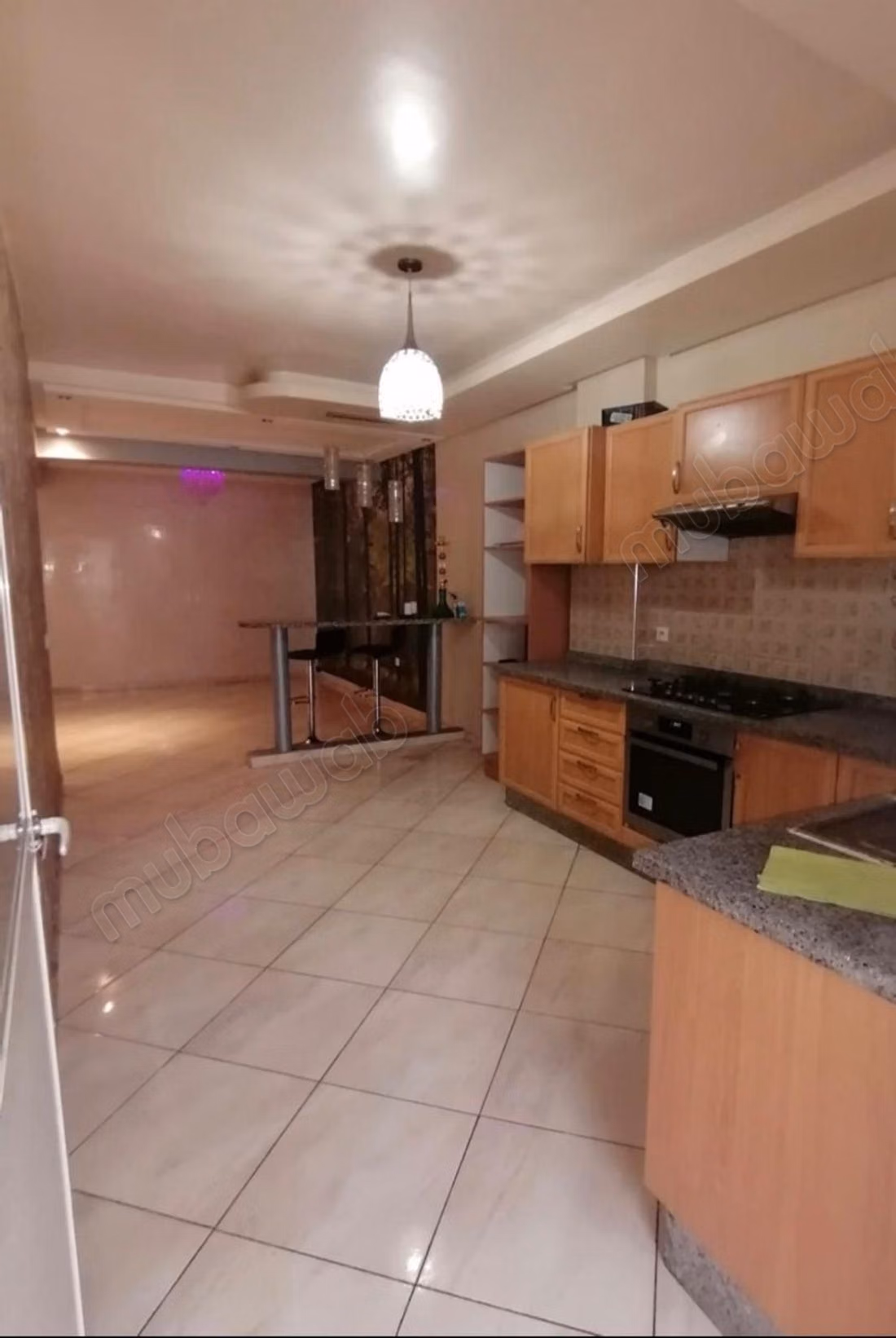 Superbe appartement à vendre à Amicales. 
3 pièces confortables. 
Porte blindée, sécurité