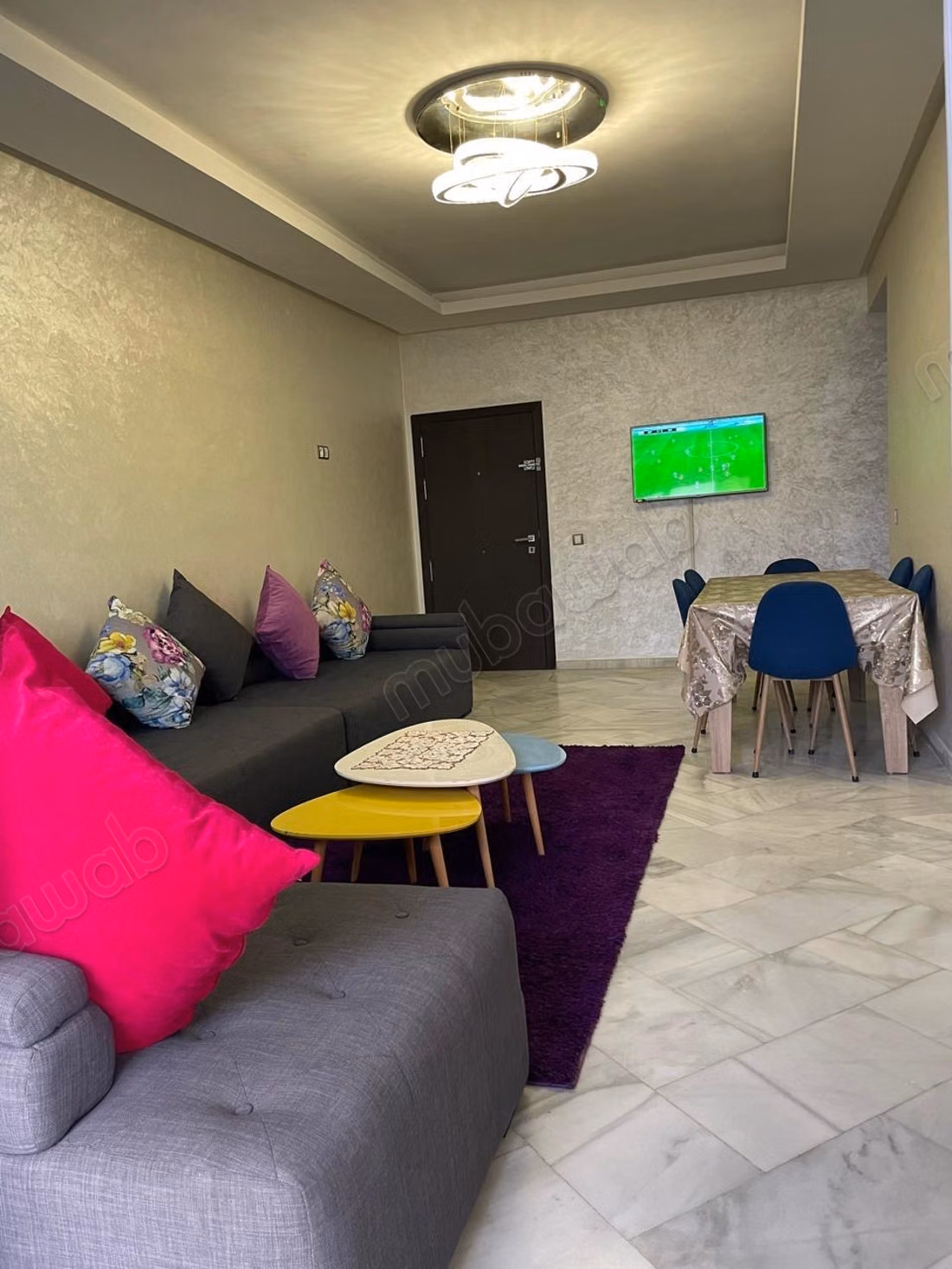 Très bel appartement en location à La Siesta. 
2 belles chambres. 
Meublé