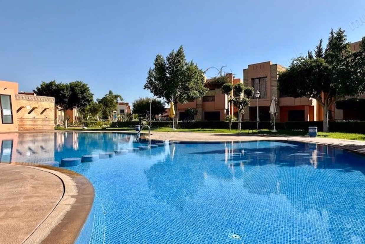 À louer: Grand appartement 2 ch / route d'ourika