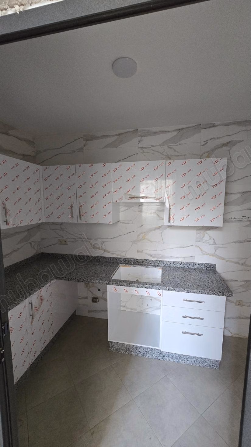 Appartement en vente à Martil. Surface de 82 m². Avec ascenseur et terrasse