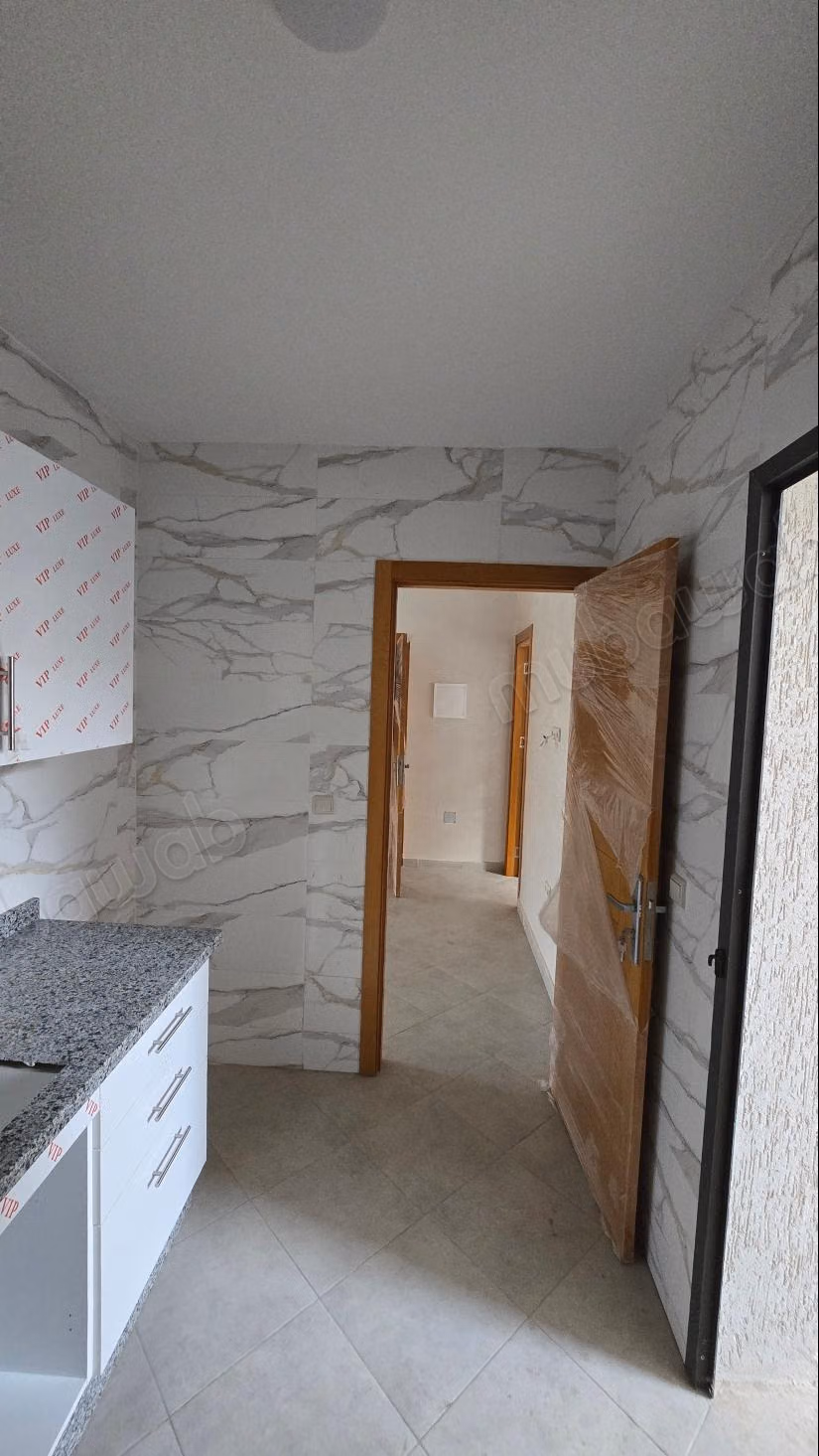 Appartement en vente à Martil. Surface de 82 m². Avec ascenseur et terrasse