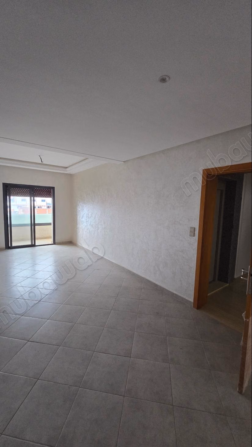 Appartement en vente à Martil. Surface de 82 m². Avec ascenseur et terrasse