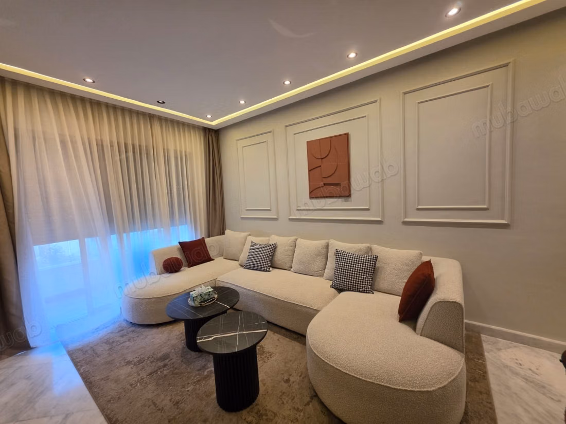 Très bel appartement à louer à Bourgogne Ouest. 3 chambres confortables. Bien décoré
