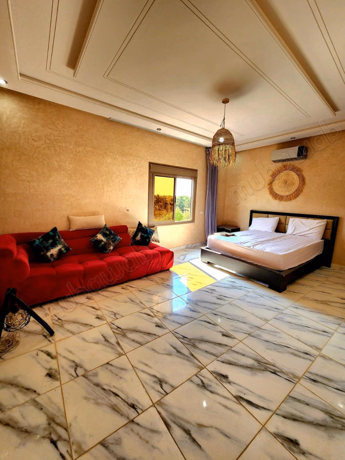 Belle villa à vendre à Agmat. Surface totale 700 m². Meublé
