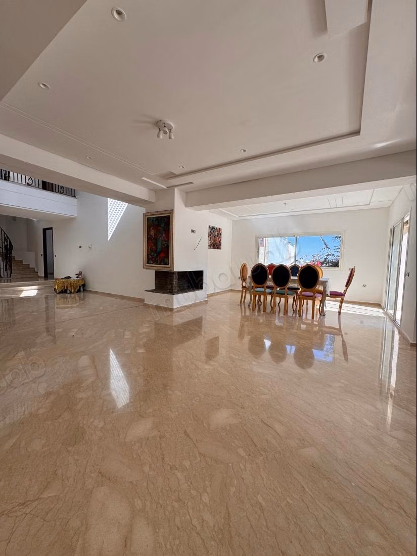Villa en venta en Jbel Kbir con piscina en complejo cerrado
