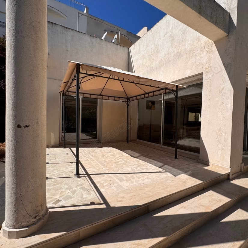 Villa en venta en Jbel Kbir con piscina en complejo cerrado