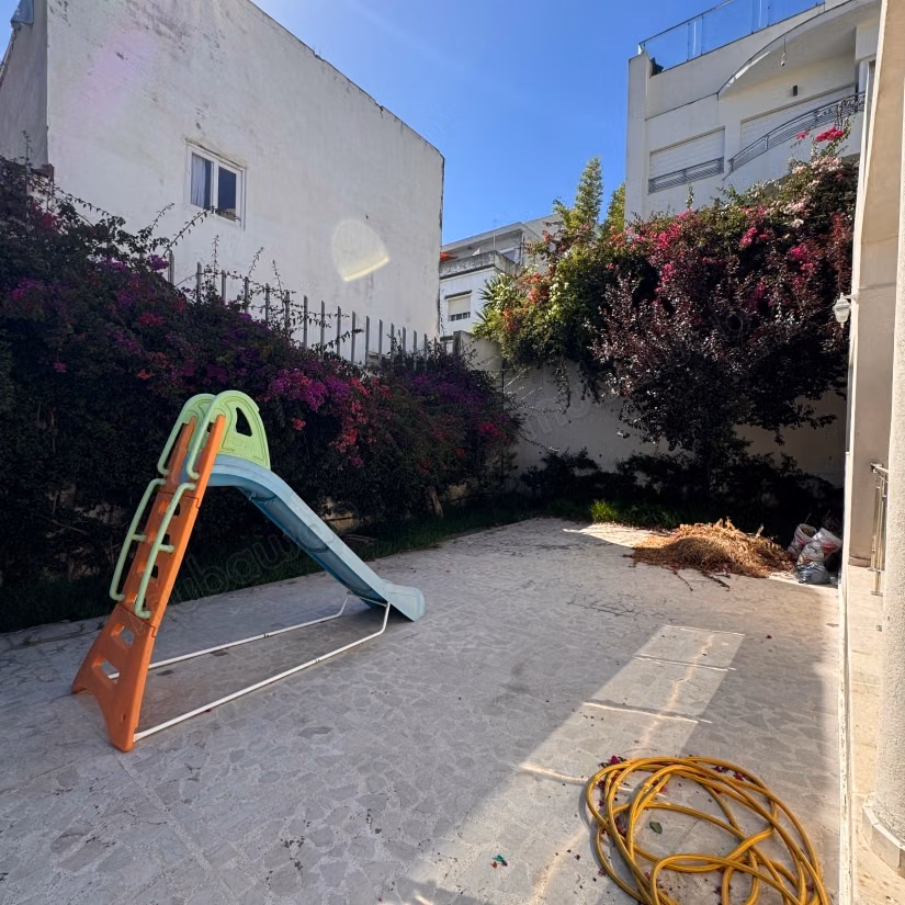 Villa en venta en Jbel Kbir con piscina en un complejo cerrado