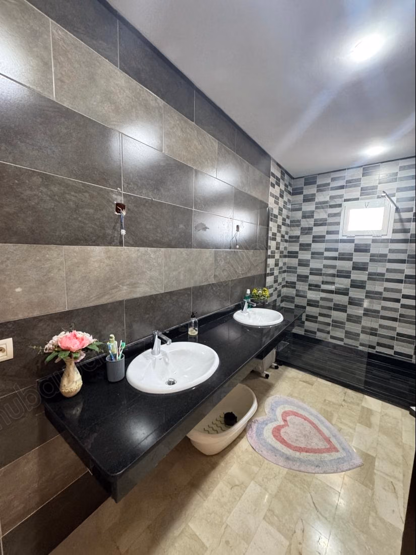 Villa en venta en Jbel Kbir con piscina en un complejo cerrado