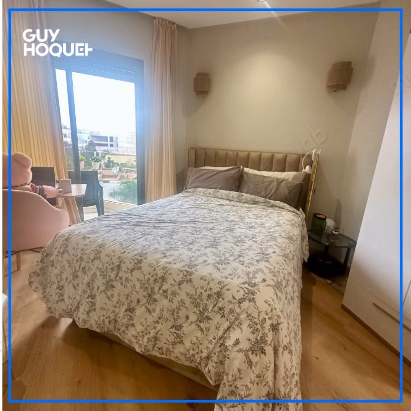 Studio Chic e Moderno con 3 Balconi